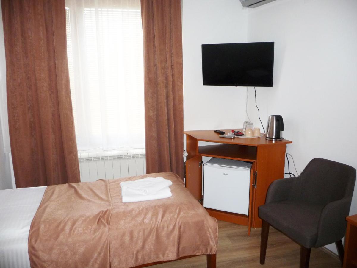 Sobe Rooms Aleksandar Nis Ngoại thất bức ảnh